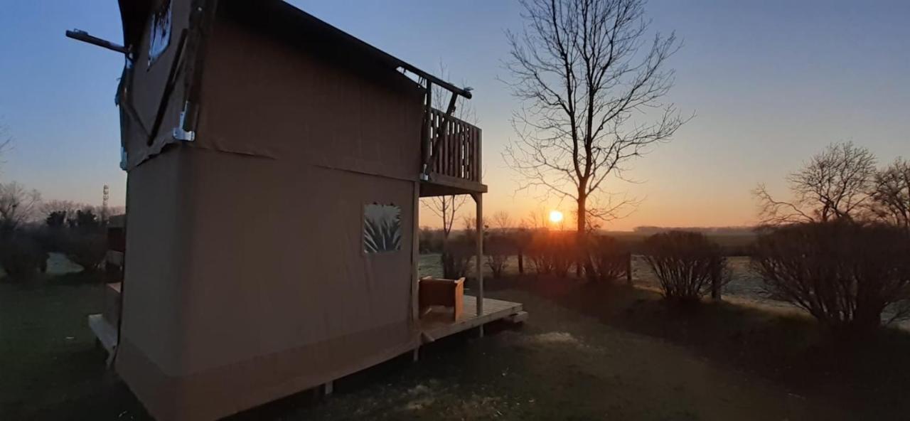 Tente Cabane Du Camping Hautoreille バンヌ エクステリア 写真